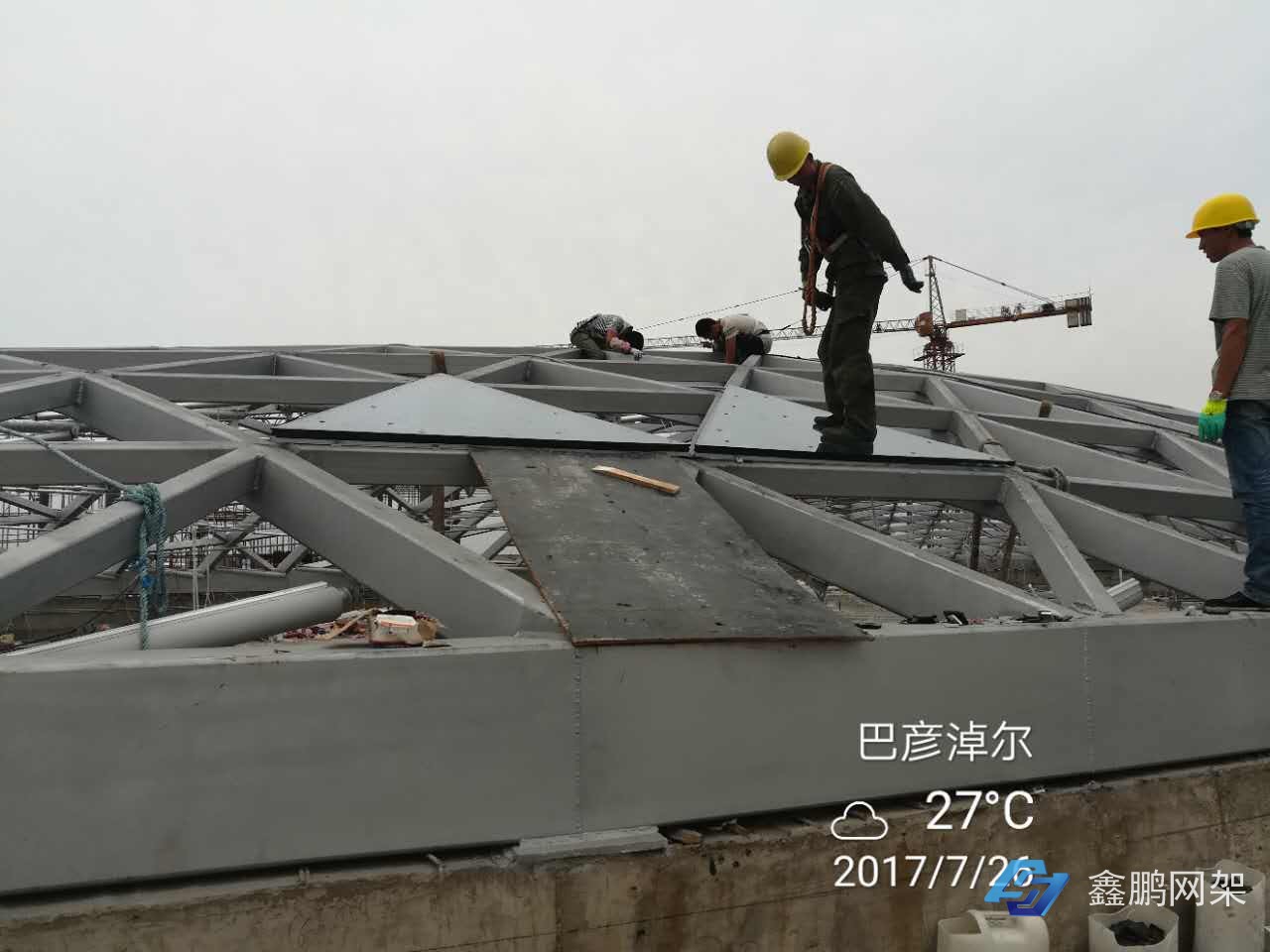 內蒙古婺源縣采光頂網架深度文化中心施工現場
